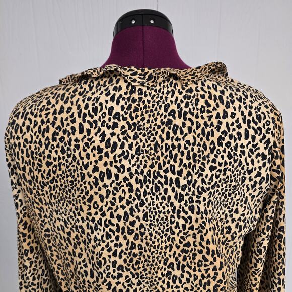 Women's Divided H&M Leopard Print Wrap Look Blouse Ruffle Accents | Size 10 - Picture 7 of 9